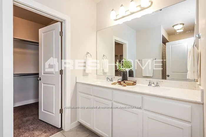 990A Elowyn St — Photo 10