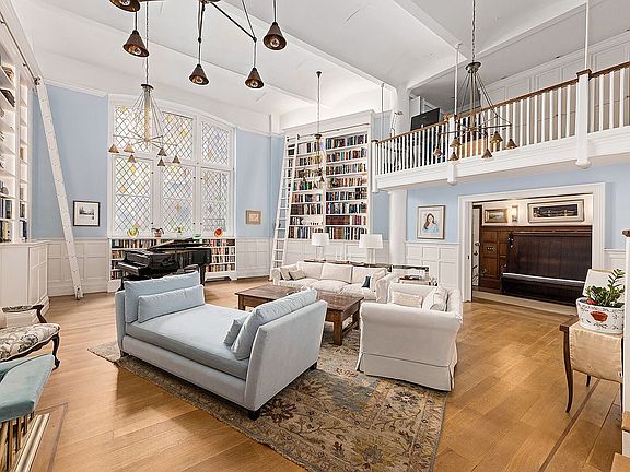 3rd image of 27 W 67th St #1FW