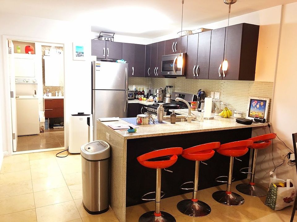 1st image of 2332 31st Dr APT 3F