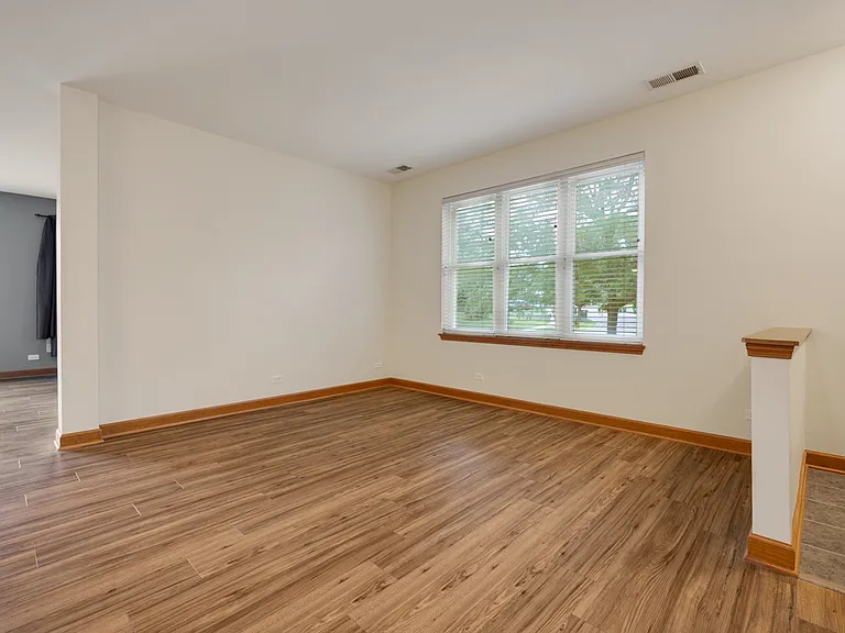 407 Bluegrass Pkwy — Photo 3