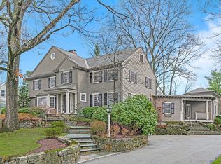 16 Nantucket Rd, Wellesley, MA 02481