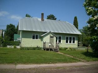 102 N 4th St, Ontonagon, MI 49953