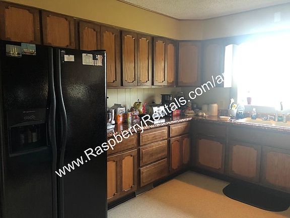 2nd image of 215 Laconie Ave