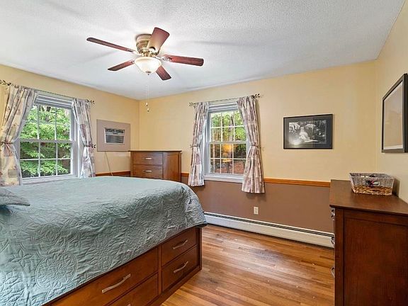 5th image of 33 Brown Hill Rd