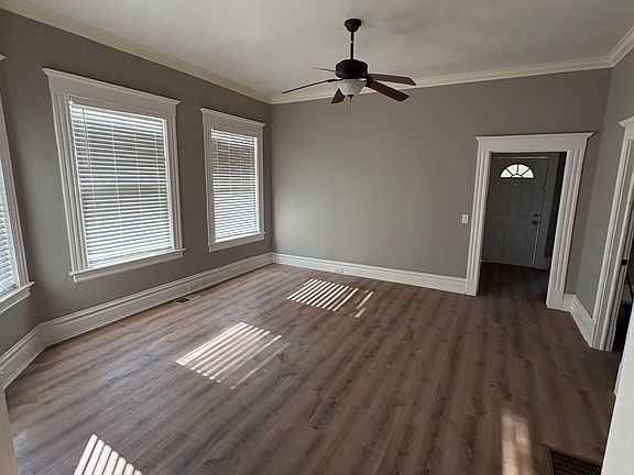 5th image of 922 N Edison St #1