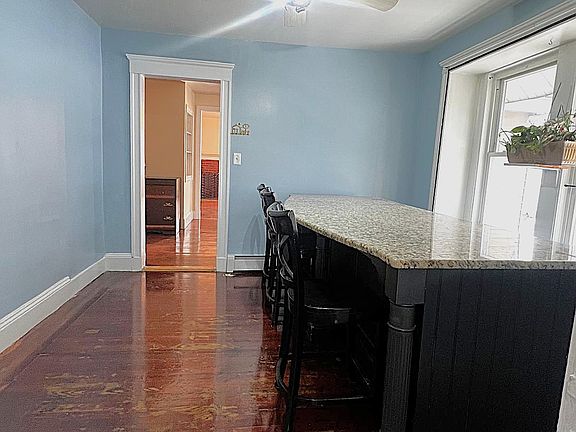 5th image of 45 Oakwood Ave #3