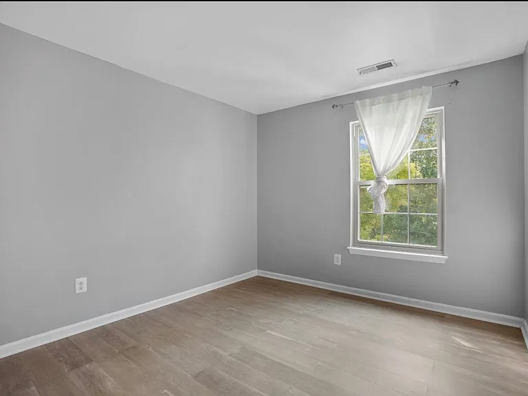 4 Cedar Valley Pl #202 — Photo 12