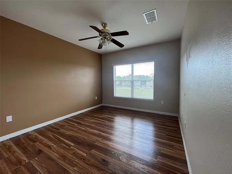 2137 Betsy Ross Ln #2137 — Photo 24