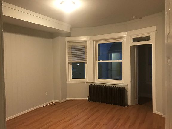 5th image of 336 Monmouth St APT 5