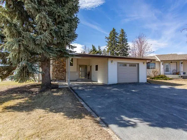 13 N 43 Avenue Close, Lacombe, AB T4L 1V8