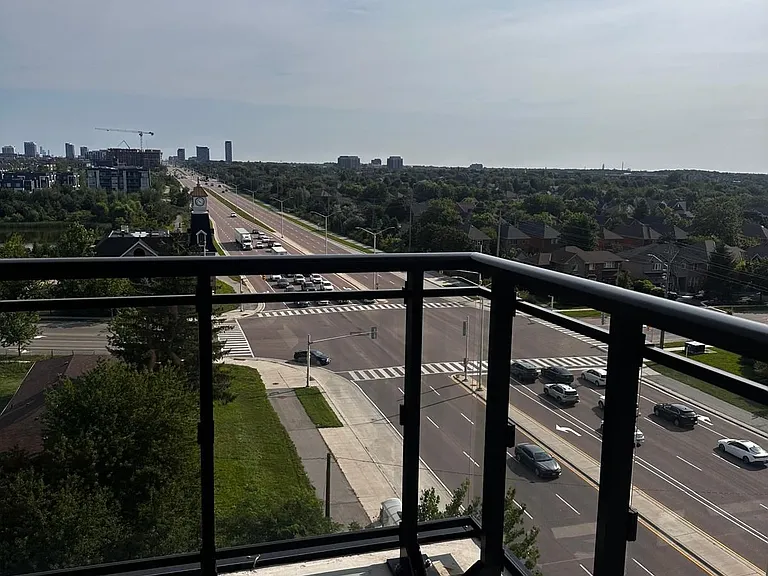 395 Dundas St W #708 — Photo 17