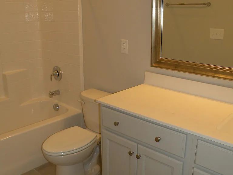 132 Tree Hill Ln — Photo 18