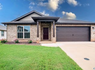 228 Cherry Laurel Dr, Hazel Green, AL 35750