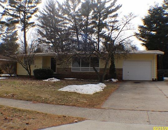 1st image of 3109 Country Club Dr