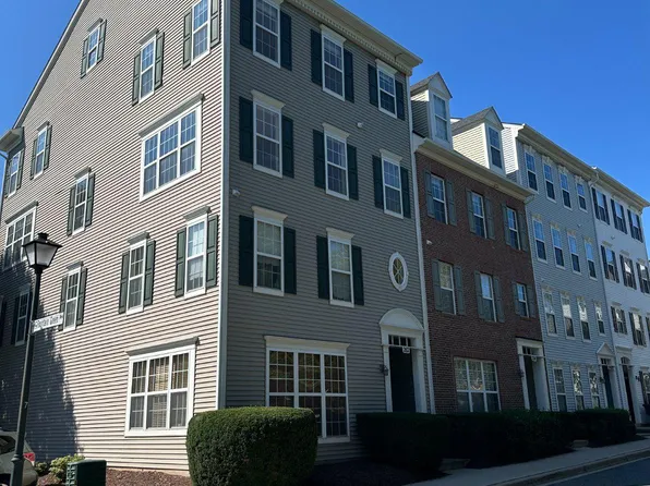 262 Fountain Green Ln Unit 200, Gaithersburg, MD 20878