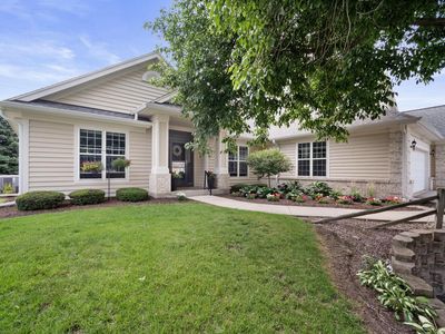 W233N3050 Oakmont COURT #A, Pewaukee, WI, 53072