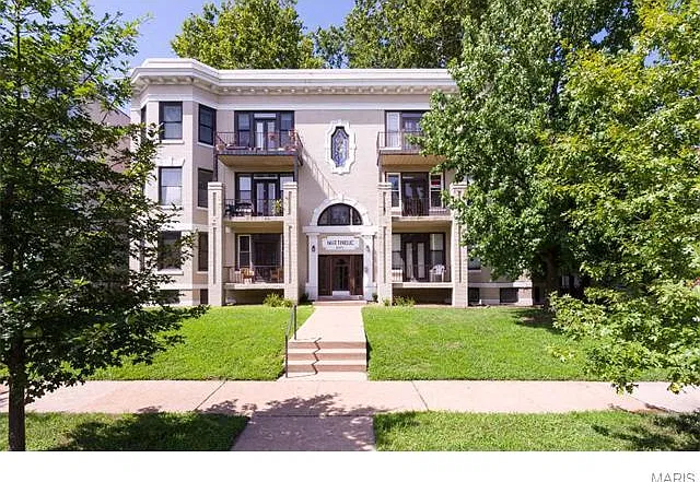 6023 Waterman Blvd #1W