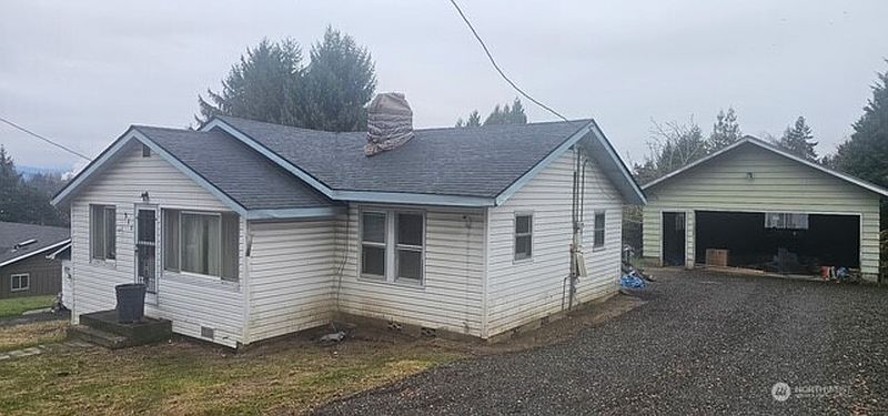 2nd image of 311 N 19th Avenue