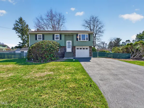 2 Maple Drive, Colonie, NY 12205