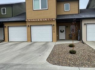 3915 Leighton Dr, Bismarck, ND 58504