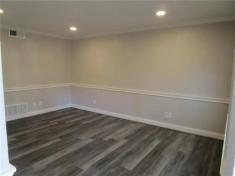 1235 Riverside Dr #F6 — Photo 5