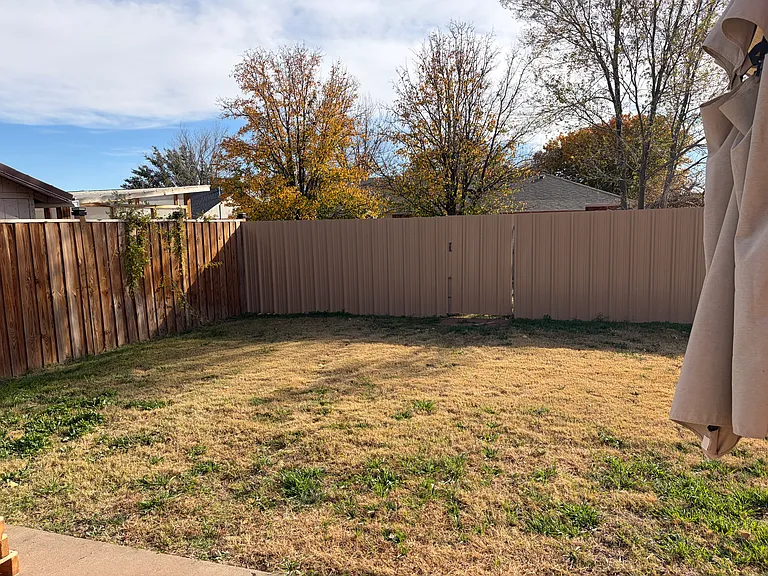 305 Chanticleer Pl — Photo 12