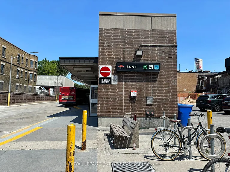 20 Jane St #A — Photo 18