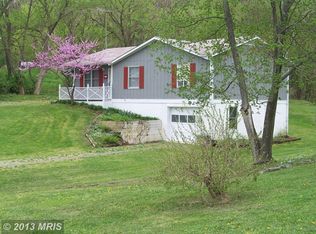 70 Pocohontas Dr, Inwood, WV 25428