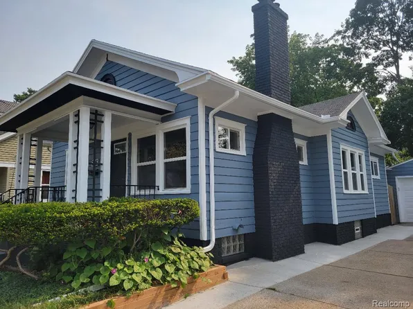 236 Elvin Ct, Lansing, MI 48912