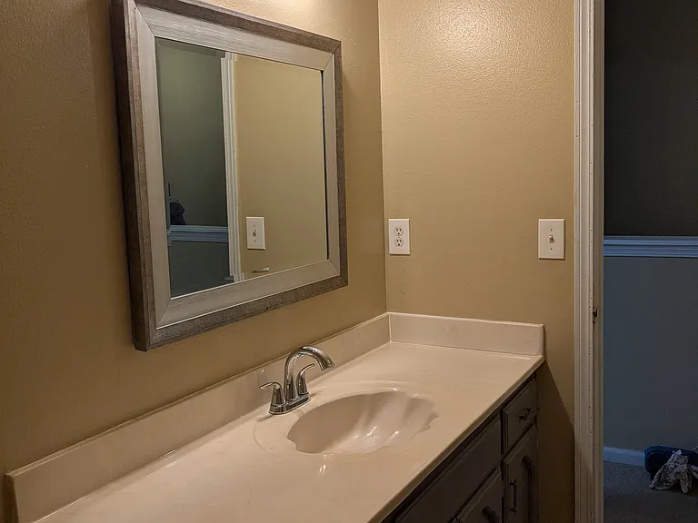 1826 NE Knollbrook Pl — Photo 15