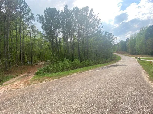 899 Minardi Dr #8, Hogansville, GA 30230