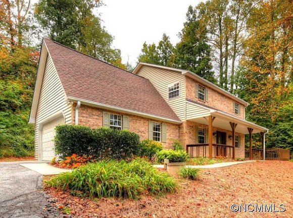 1st image of 804 Summit Farm Ln