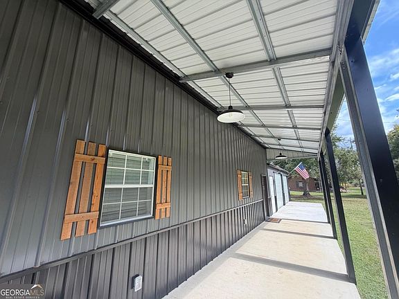 4th image of 111 Dead River Rd