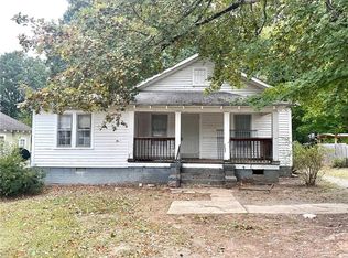 416 North St, Graham, NC 27253