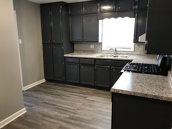 4th image of 111 E Zarley Blvd
