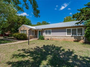 1205 Landon St, Stamford, TX 79553