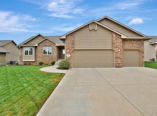 104 S Crocker Ct, Colwich, KS 67030