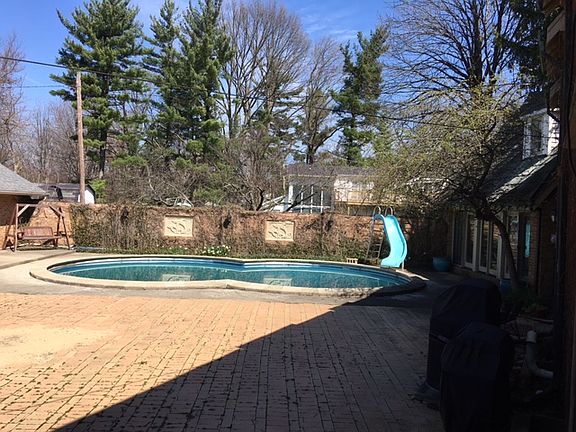 4th image of 903 Forest Dr