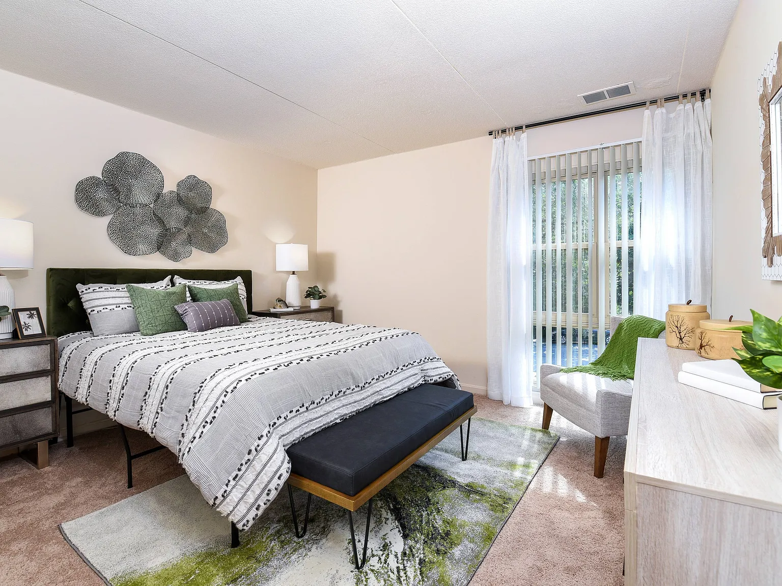 Top of the Hill Apartments — Photo 3