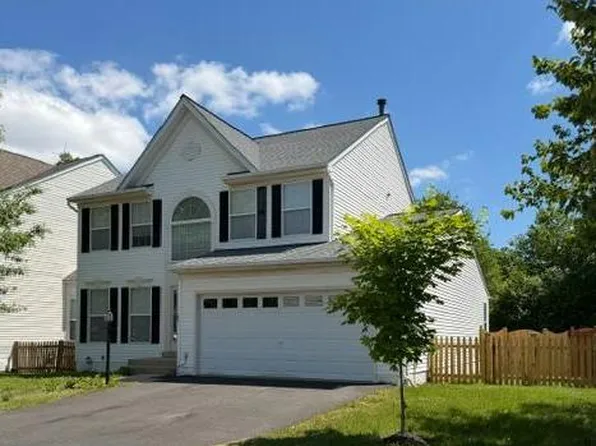 8737 Hackney Dr, Bristow, VA 20136