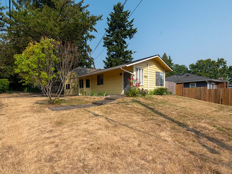 10261 Occidental Ave S — Photo 17