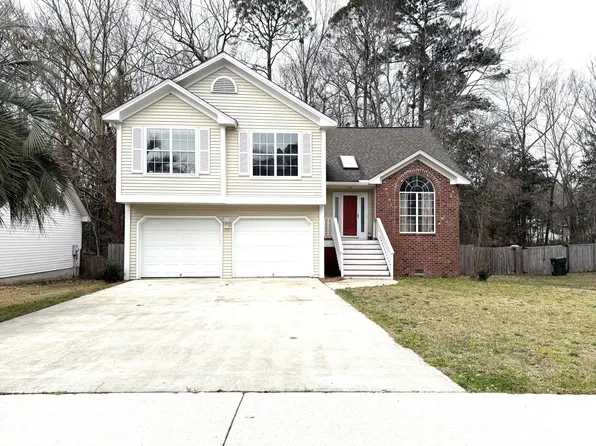 155 Belleplaine Dr, Goose Creek, SC 29445