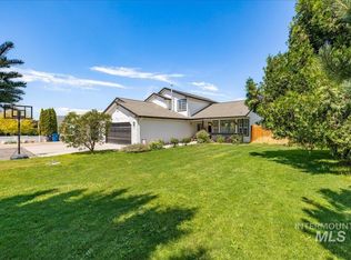 516 Aurora Dr, Nampa, ID 83686