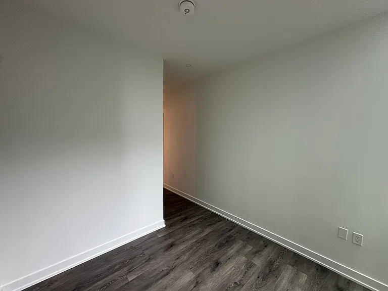 117 Broadway Ave — Photo 29