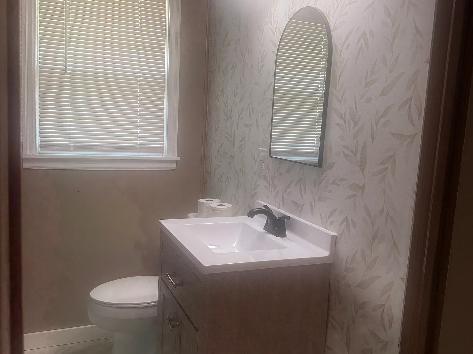 3 bed, 1000 sqft, $1,100 — Photo 2