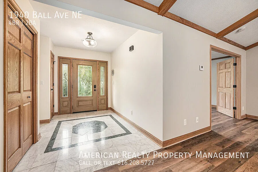 4 bed, 1088 sqft, $2,400 — Photo 2