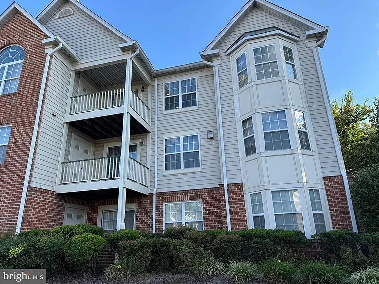6900 Saint Ignatius Dr #304 — Photo 35