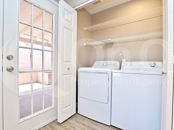 4th image of 1501 E Commerce Ave