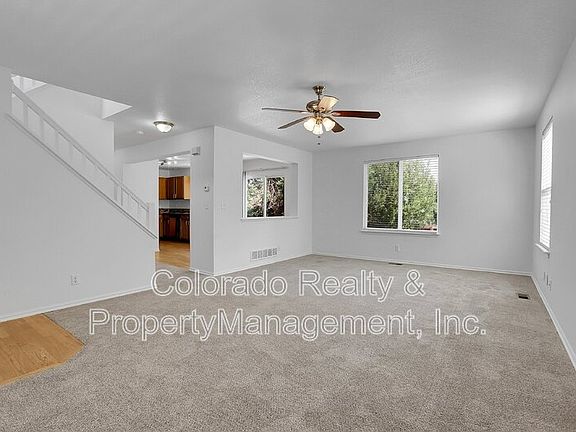 3rd image of 2745 Fernwood Pl