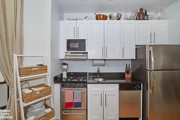 Rented by Brown Harris Stevens | media 9